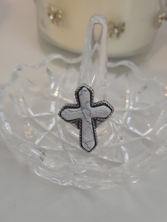 Jewelry - vintage silver orante cross ring ✝️ boho goth fairy witchy